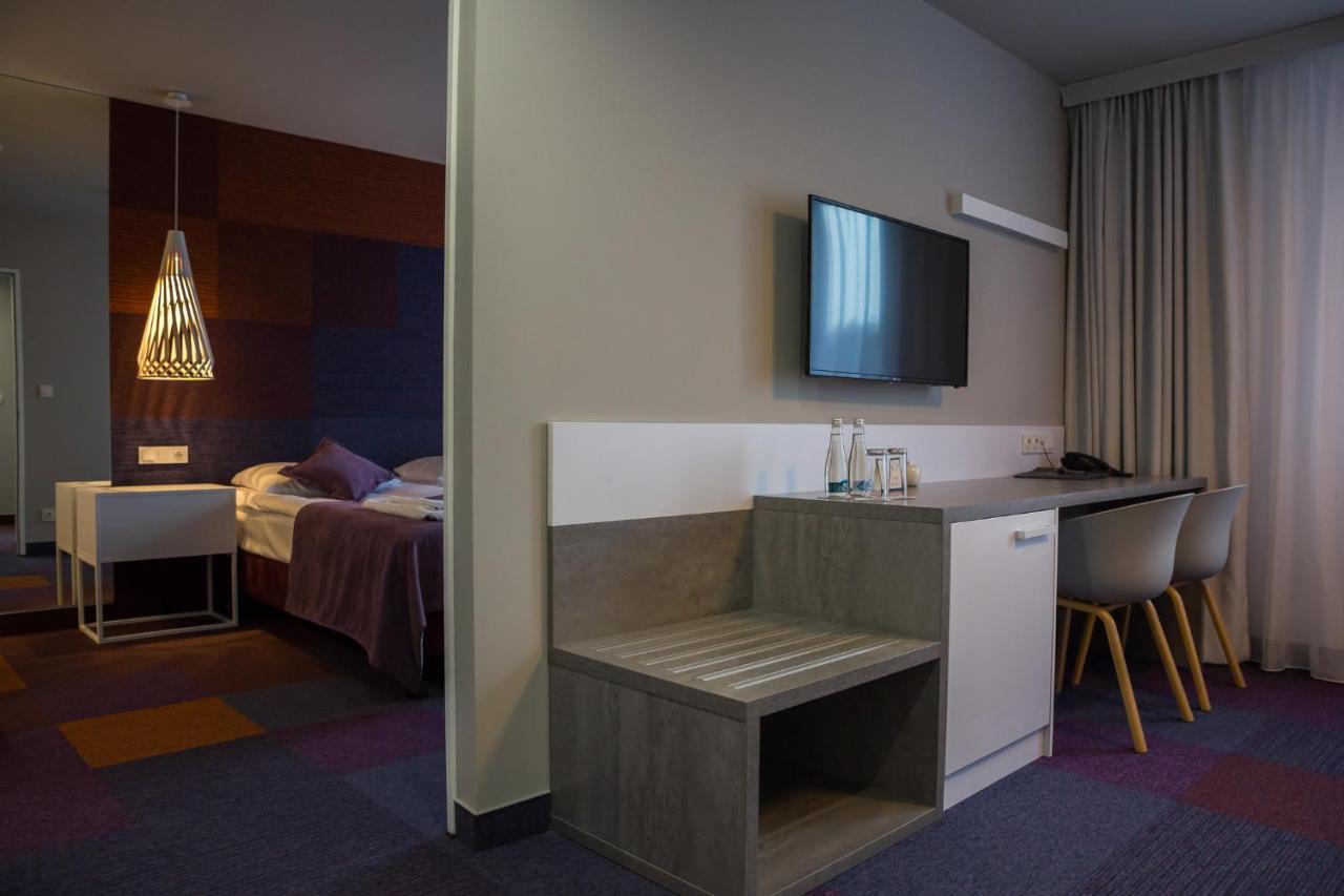 Hotel Quattro Szczecinek Bagian luar foto