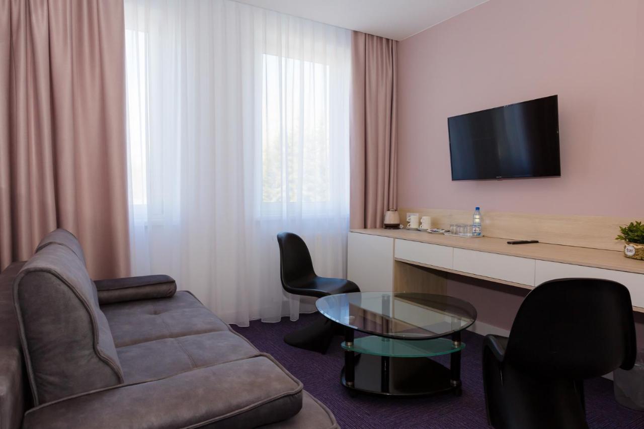 Hotel Quattro Szczecinek Bagian luar foto