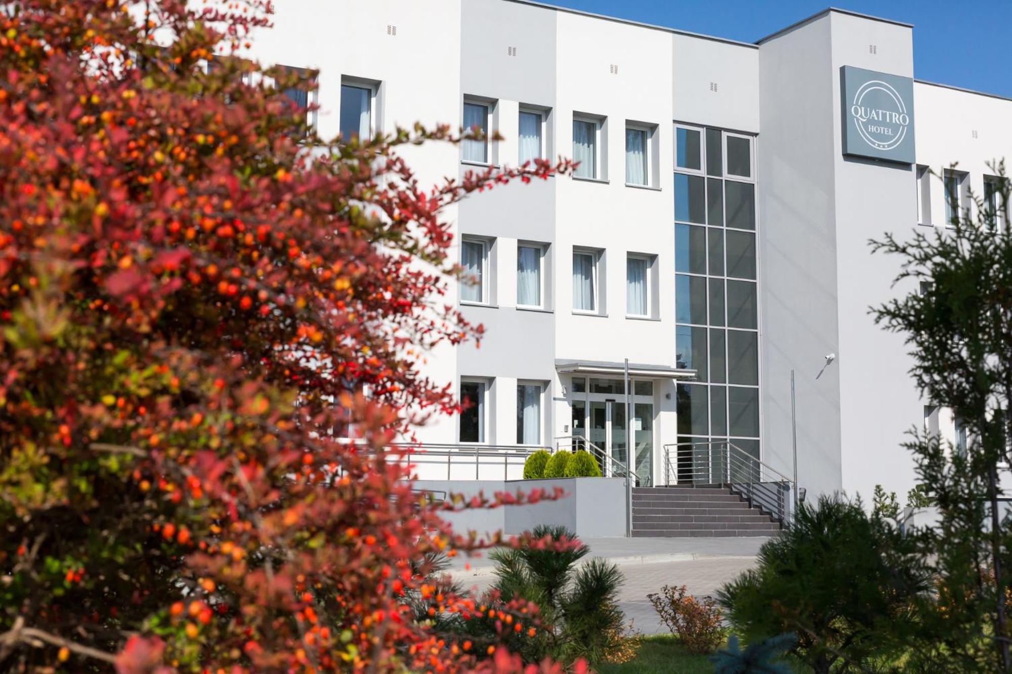 Hotel Quattro Szczecinek Bagian luar foto